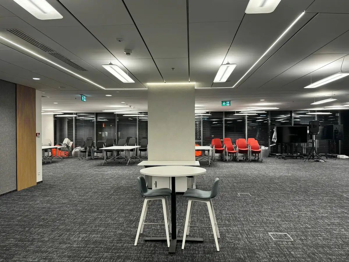 Jeden partner odpowiedzialny za projektowanie i wykonanie biura