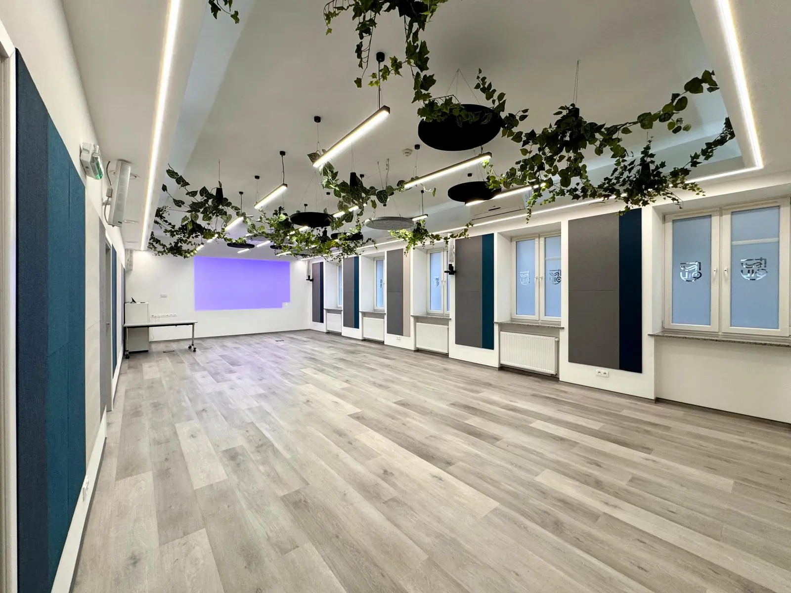 Meeting room before refurbishment